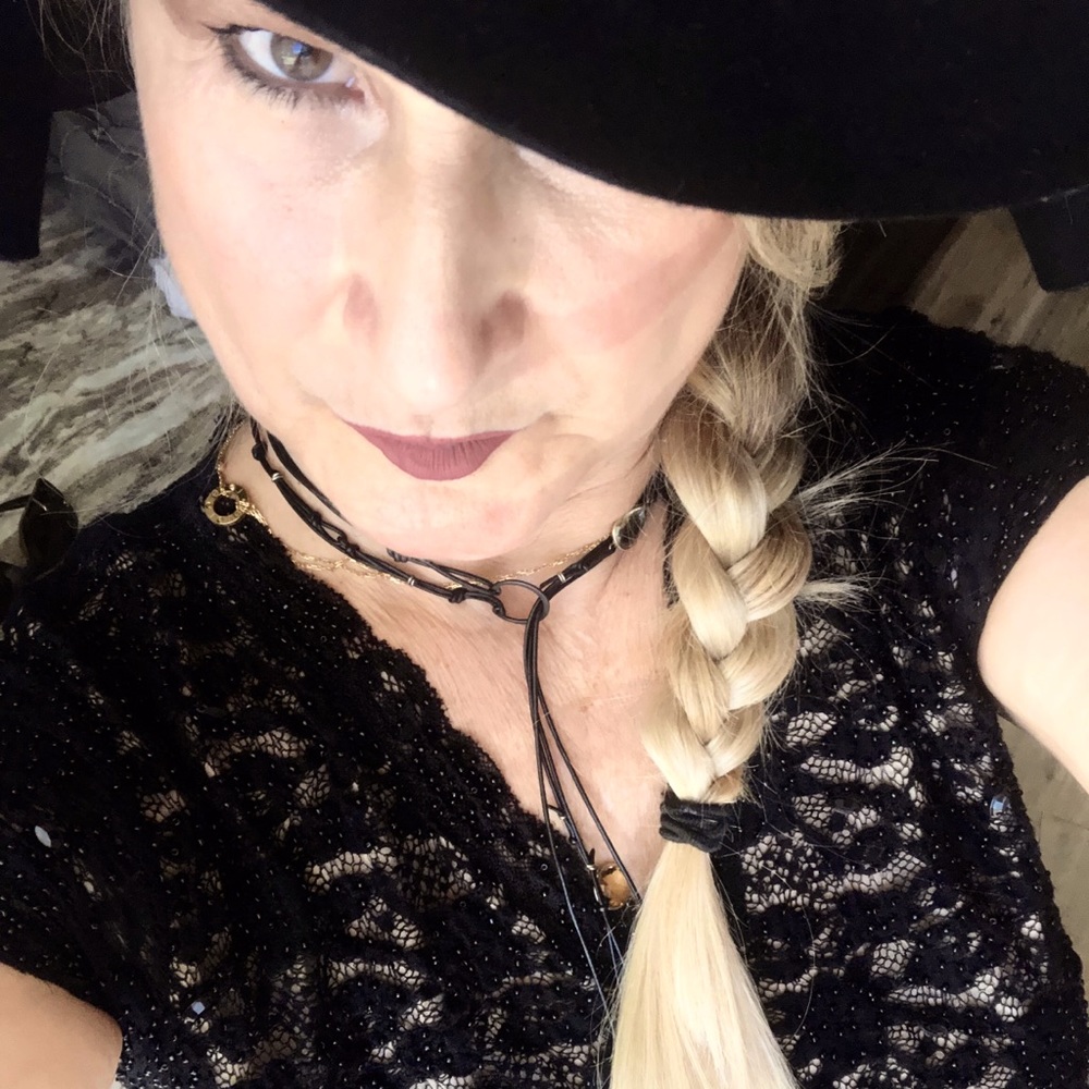 Meet your Posher, Maria